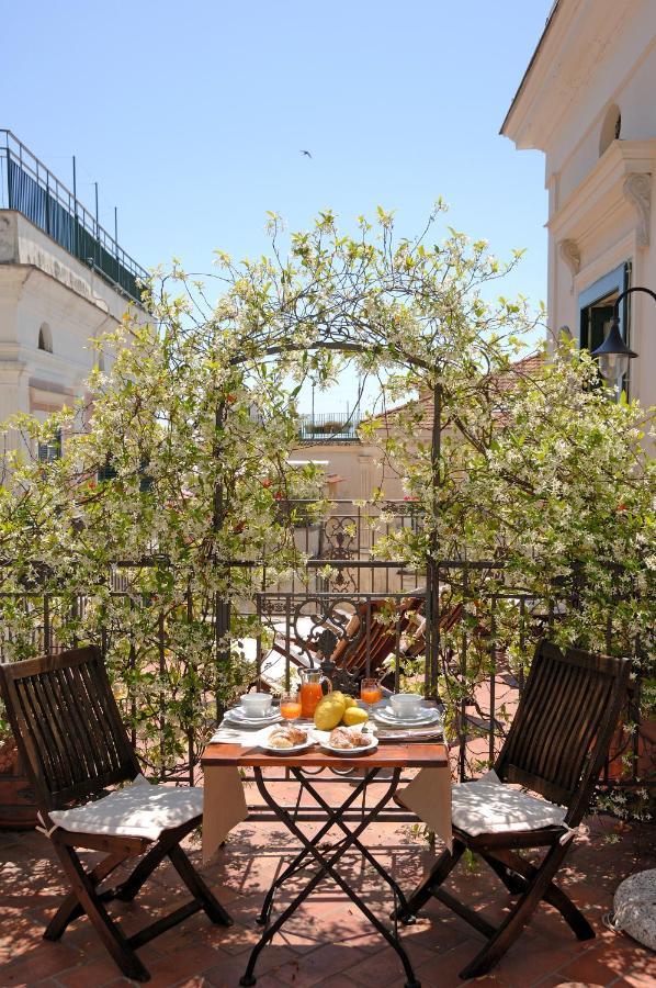 Amalfi Old Square Room & Apartments מראה חיצוני תמונה