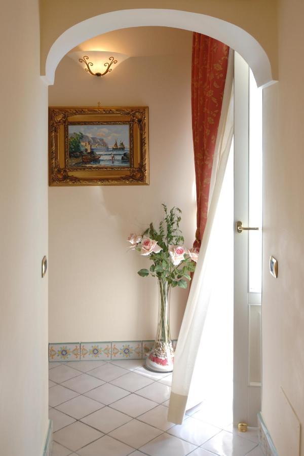 Amalfi Old Square Room & Apartments מראה חיצוני תמונה