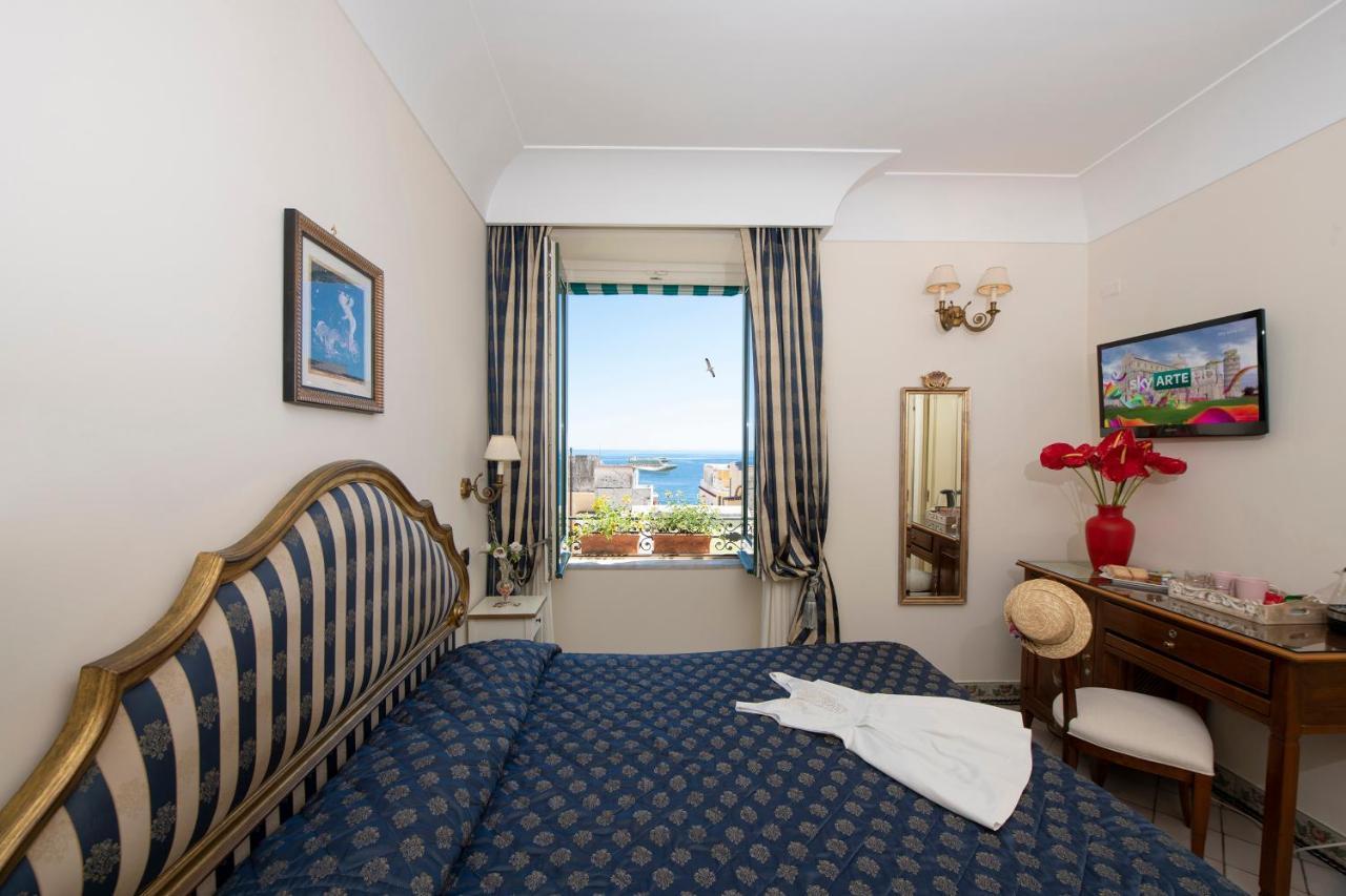 Amalfi Old Square Room & Apartments מראה חיצוני תמונה