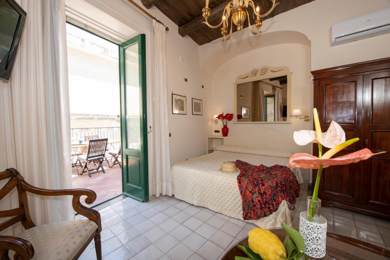 Amalfi Old Square Room & Apartments מראה חיצוני תמונה