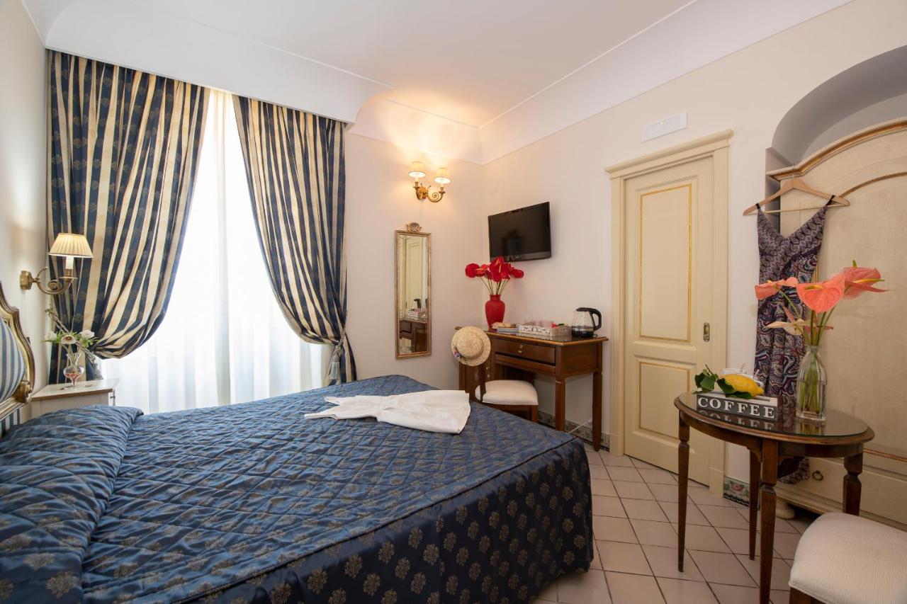Amalfi Old Square Room & Apartments מראה חיצוני תמונה