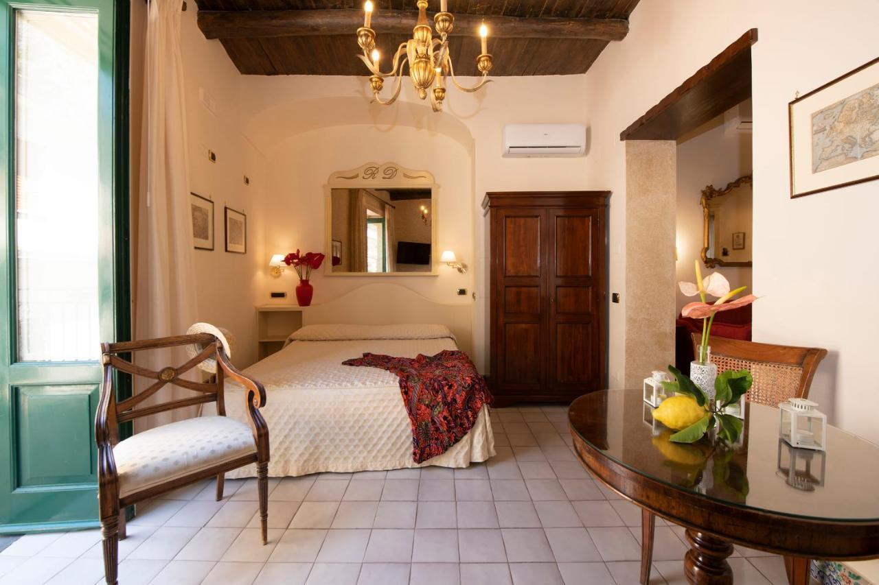 Amalfi Old Square Room & Apartments מראה חיצוני תמונה