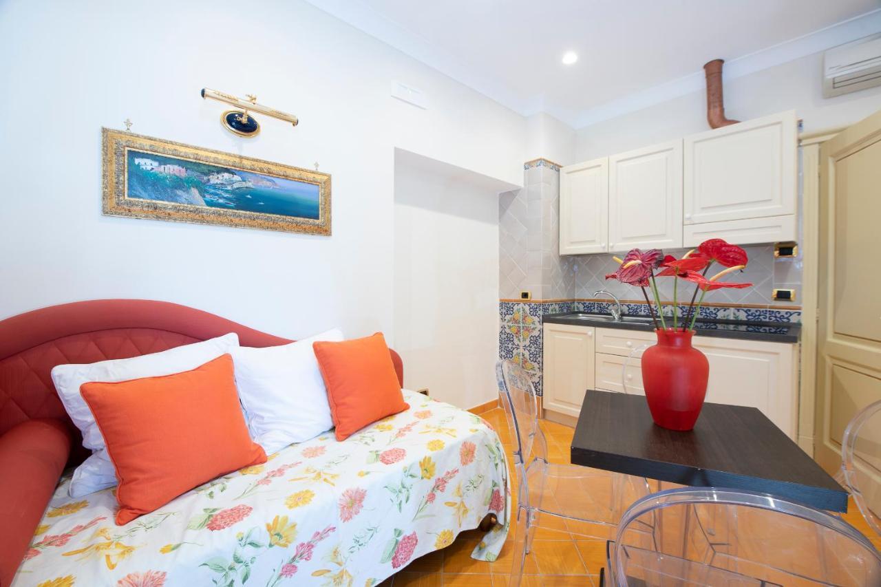 Amalfi Old Square Room & Apartments מראה חיצוני תמונה