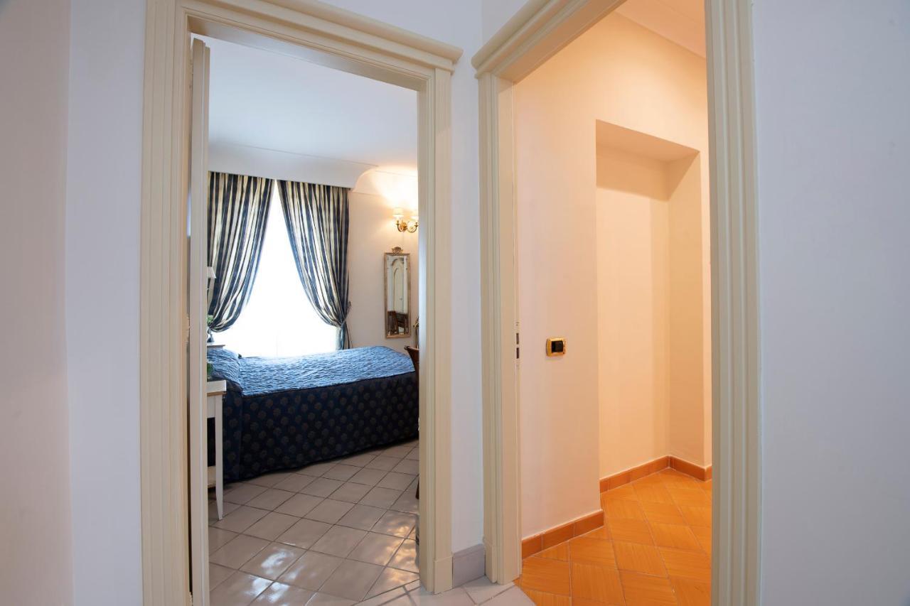 Amalfi Old Square Room & Apartments מראה חיצוני תמונה